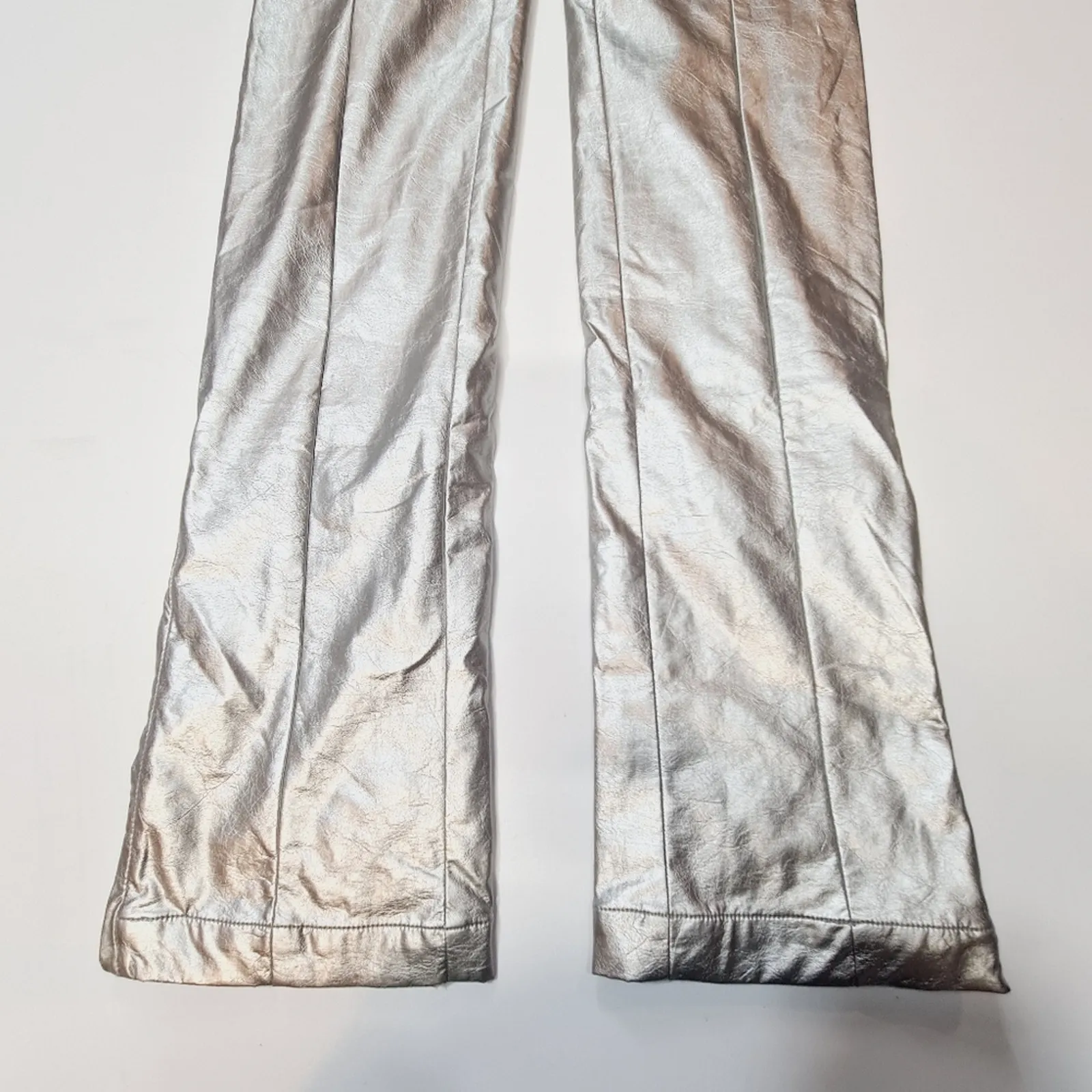 h:ours Nola Pants in Silver Small - Image 4