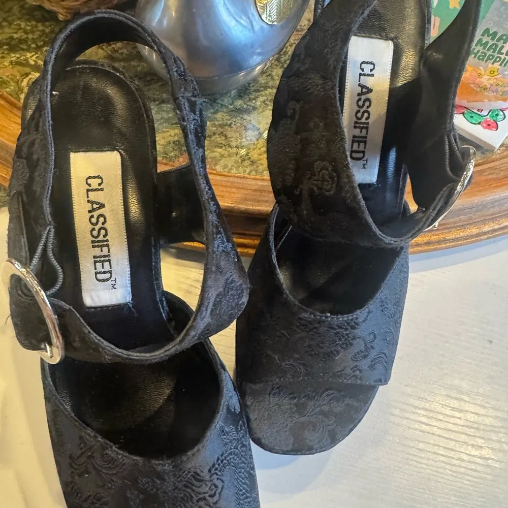 Vintage Black Platform Shoes with Chunky Heel Size 8 - Image 8