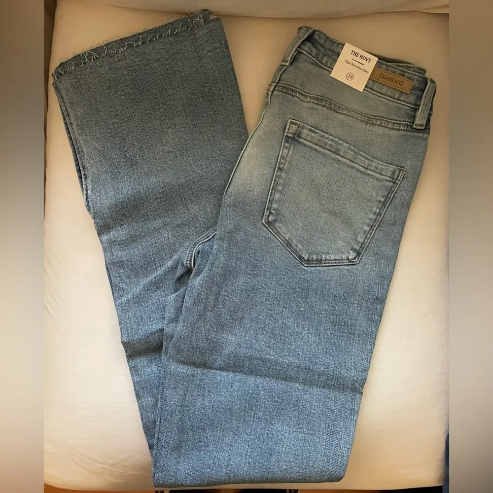 NWT Blank NYC The Hoyt High Rise Mini Flare Jeans Size 29 in a Blue Wash Color - Image 2