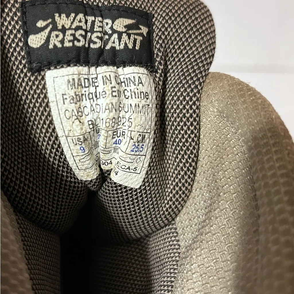 Columbia BL1168-925 water resistant winter snow boots women size 9 - Image 9