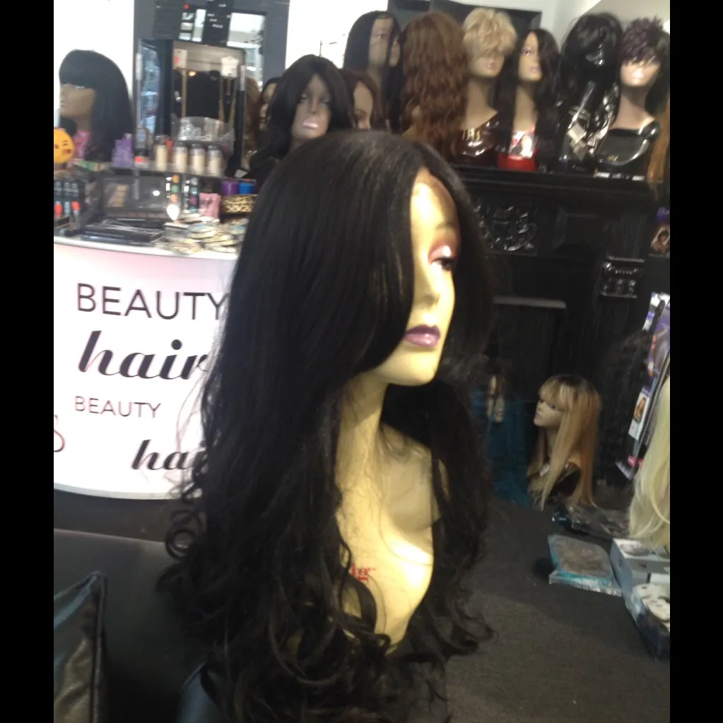 Swisslacefront long New black wig - Image 2