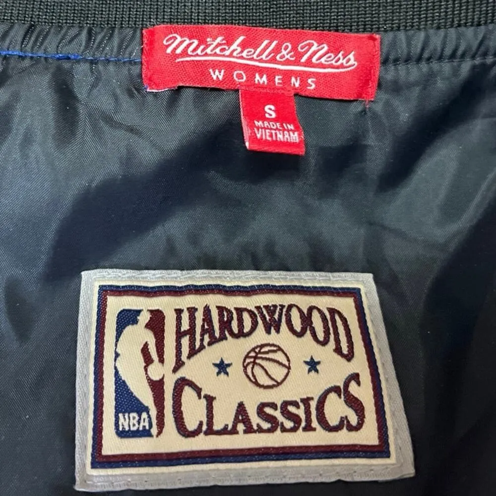 Mitchell & Ness NBA New York Knicks Basketball Logo Satin Button Bomber Jacket S - Image 6