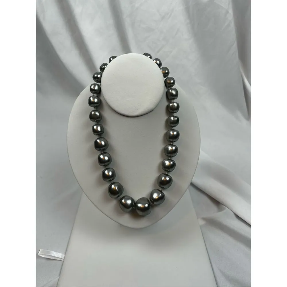 Silver metallic luster large beaded statement necklace - Image 10