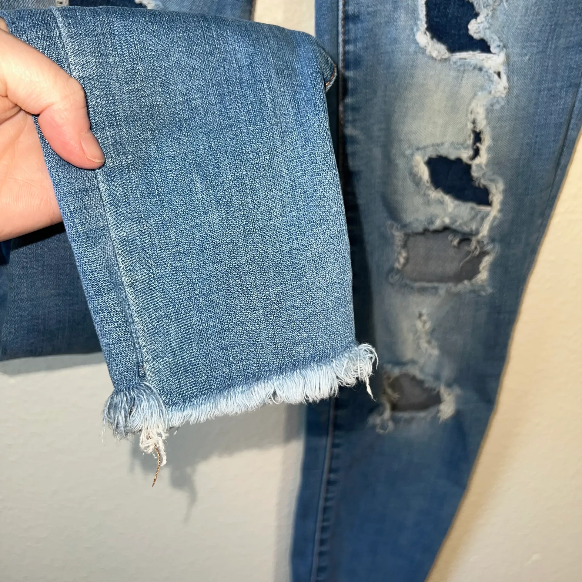 American Eagle  - AEO Light Wash Distressed Super Stretch Hi Rise Jegging Jeans - Image 4