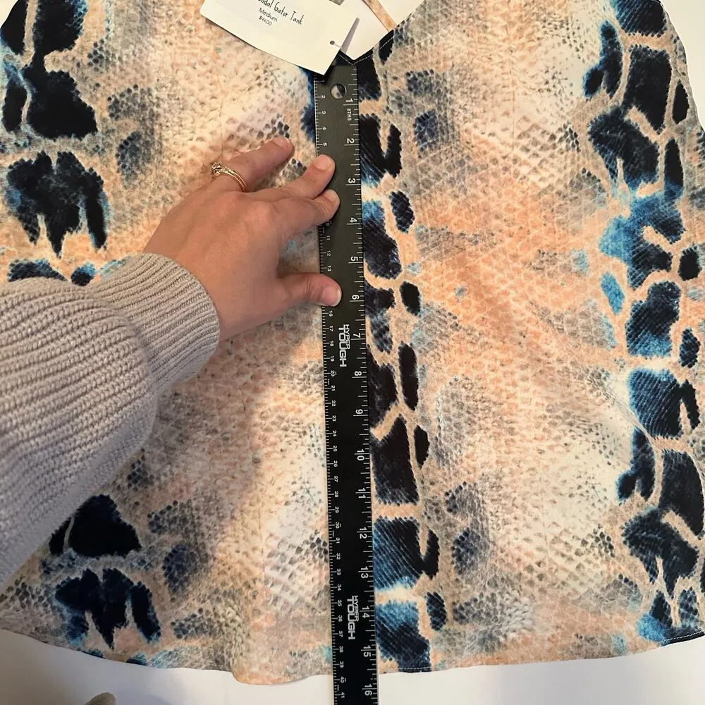 Buddy Love The Kendal Gator Tank Women’s dressy top size Medium Boutique NWT $44 - Image 8