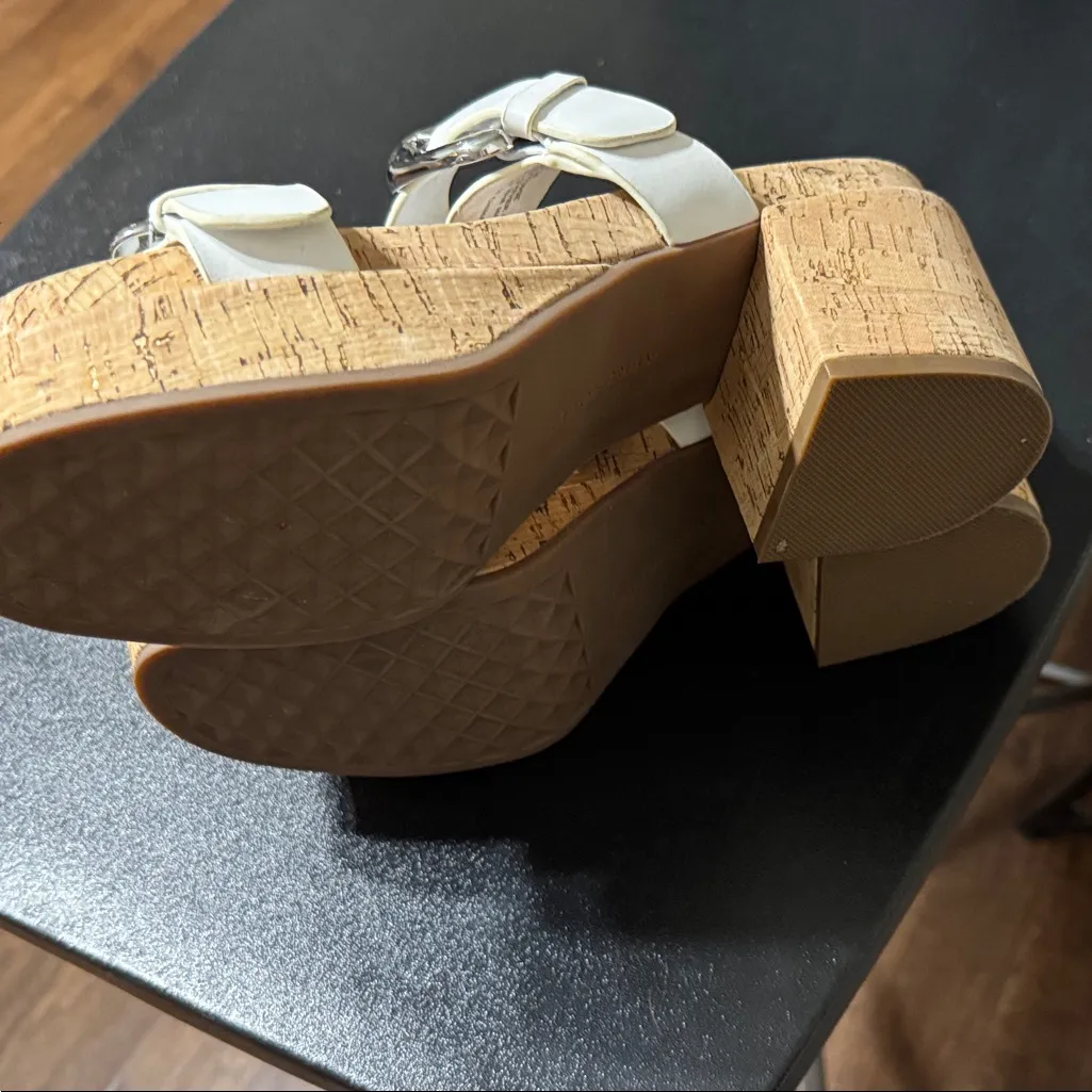 AEROSOLES CHANCE White Cork Platform Heels Silver Buckles - Image 6