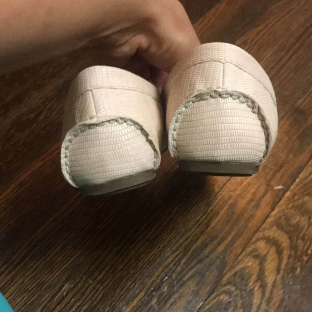 LIZ Claiborne Antonia cream loafers - Image 6