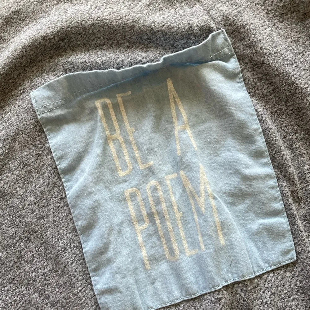 Zara Be a Poem Grey Graphic Pocket Frocket Blouse Shirt T-Shirt Size Small EUC - Image 2