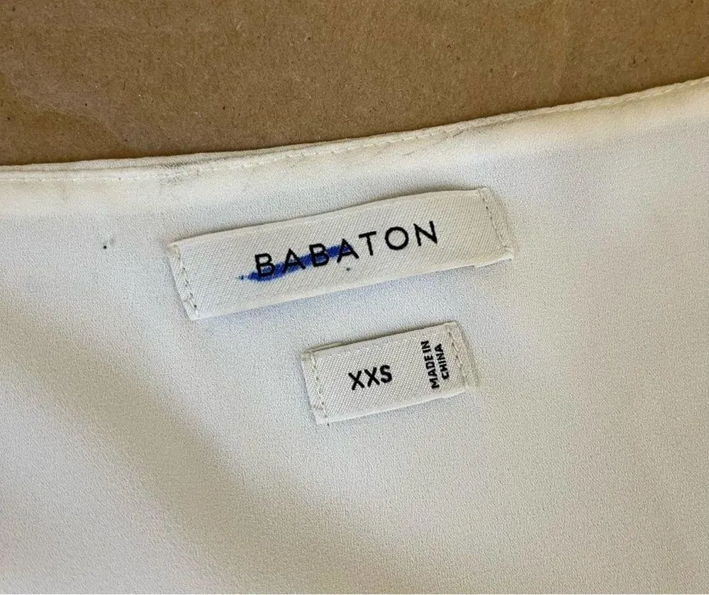Babaton White V Neck Short Sleeve Top - Image 10