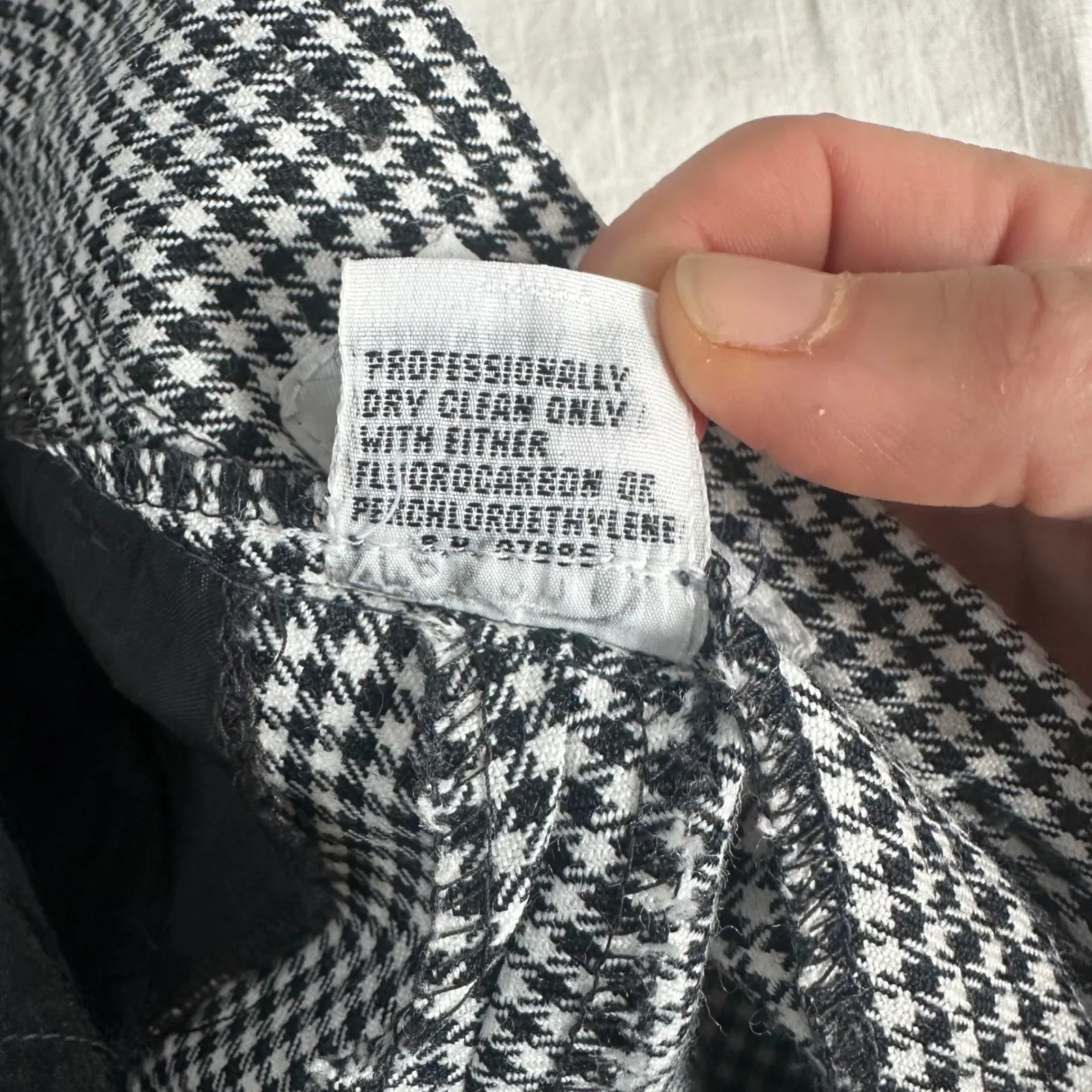 Autograph American Vintage Houndstooth Pleated High Rise Trousers Pants Women 4 Black Size undefined - Image 4