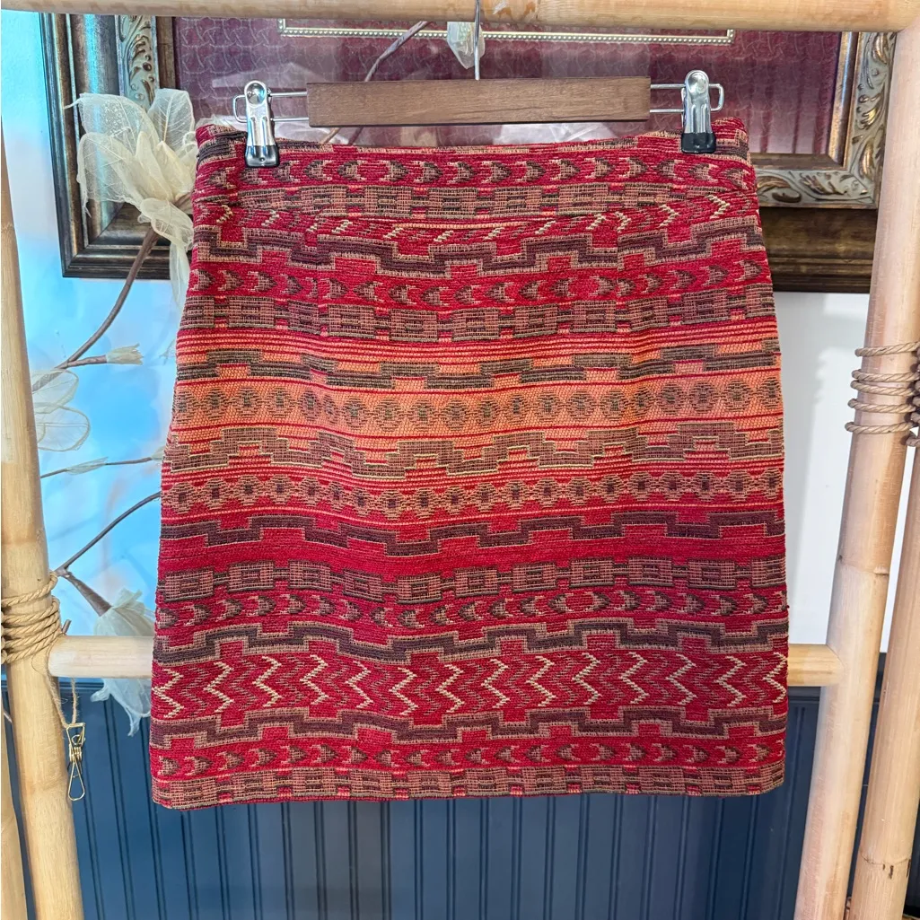 Tyler Boe Tapestry Style Woven Textured Mini Skirt ~ Size 2 💚🍄 Red - Image 3