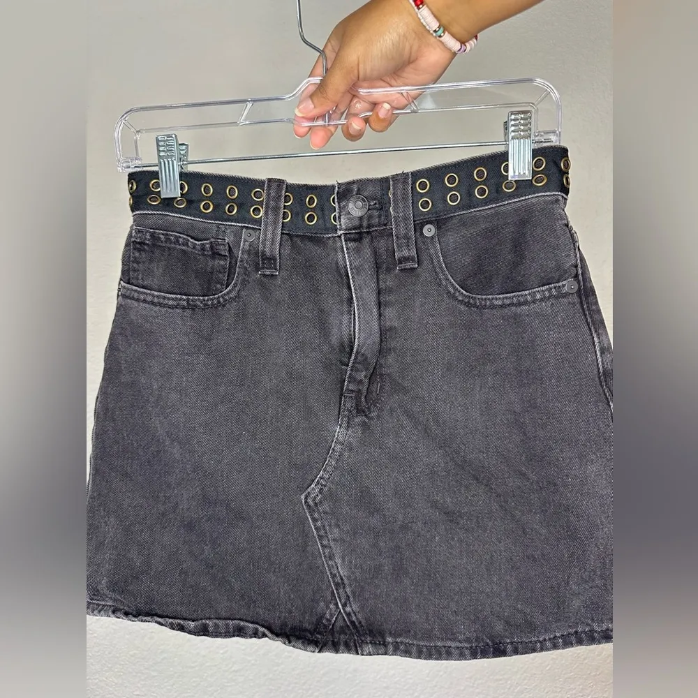 Madewell Rigid Denim A-Line Mini Skirt: Grommet Edition - Image 4