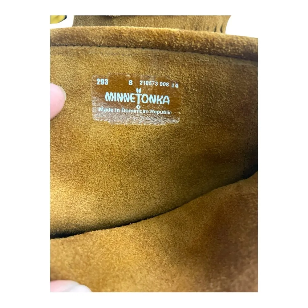 Minnetonka Hi-Top Fringe Back Zip
Moccasin Boots 8 - Image 9