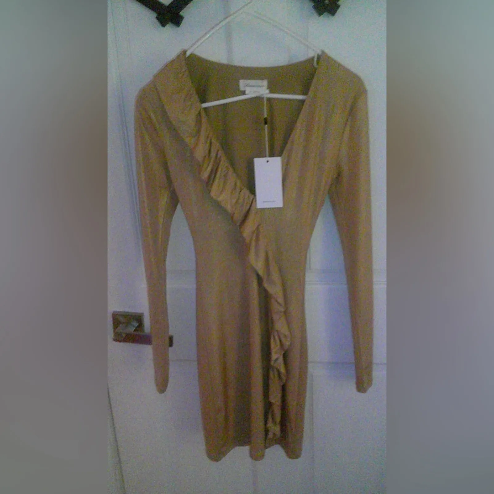 Gorgeous, Boss dress gold, by lovers and friends - Image 3