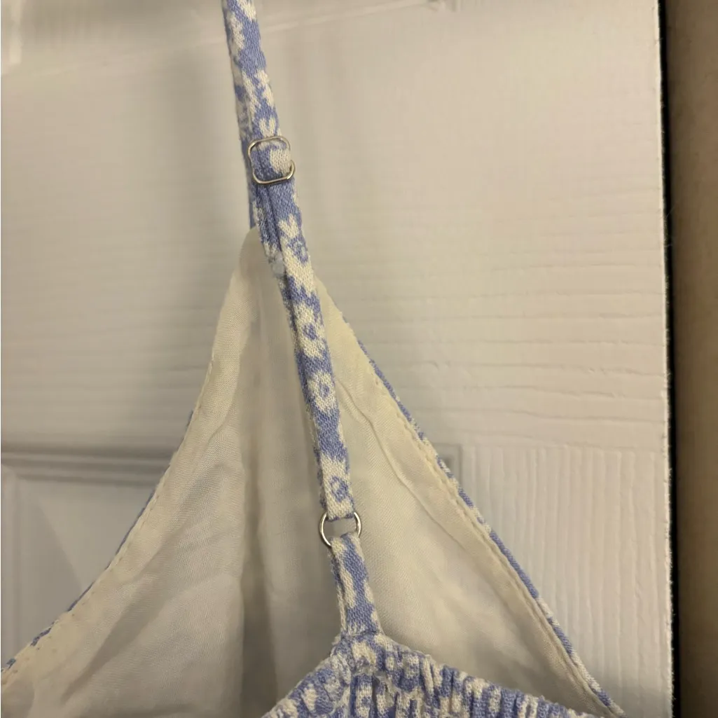 NWT 🎉 Lush brand periwinkle & white shorts romper. Size M - Image 7