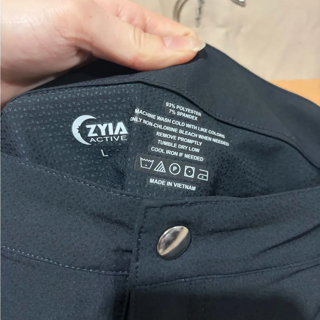 Zyia shorts - Image 3