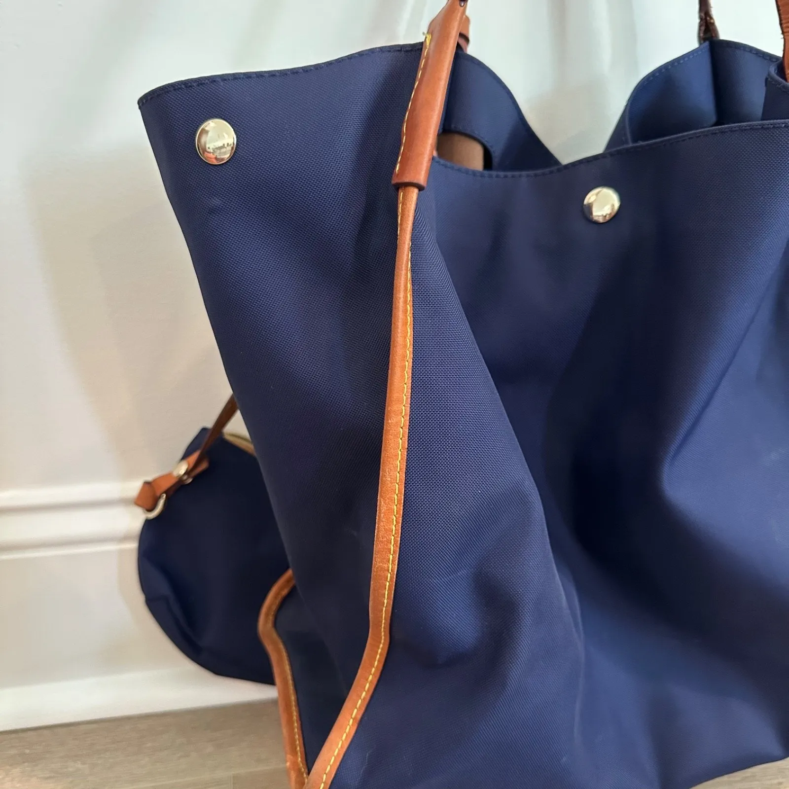 J. Mclaughlin Navy Blue Tote Back with Coin Pouch Leather Handle Snap Close - Image 3