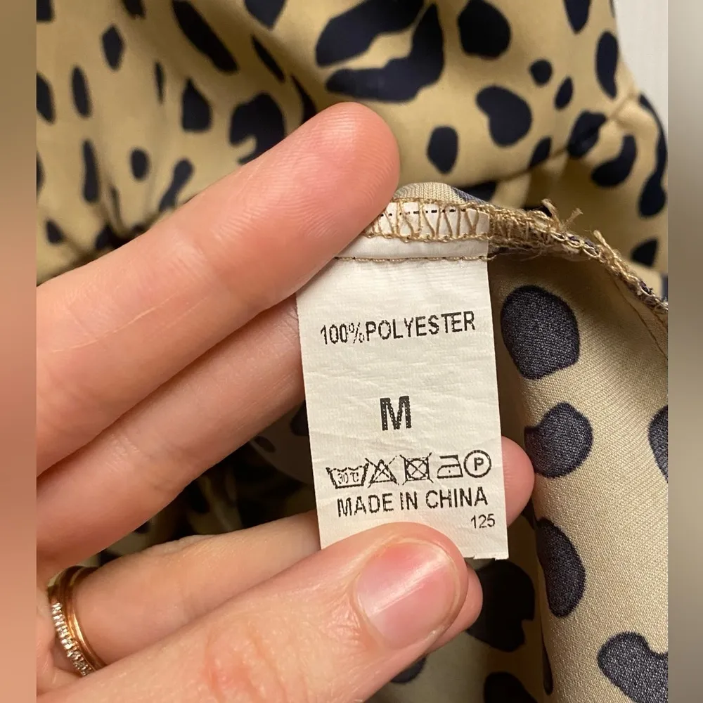 💕 2 For $10 Unknown Brand Leopard/ Cheetah Print Ruffle Dress Size Medium Black - Image 2