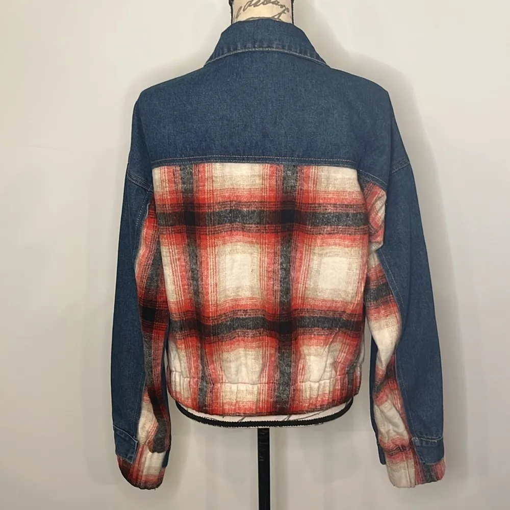BKE denim jacket with plaid wool blend back detail M - Image 5
