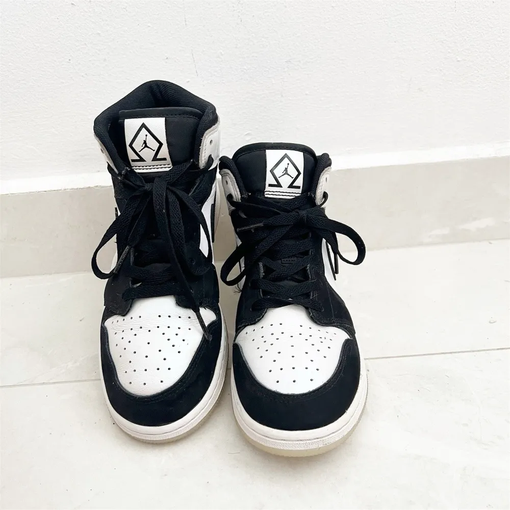 NIKE Air Jordan Diamond Shoes Sneakers Size 6.5 Youth equivalent 8 women’s - Image 6