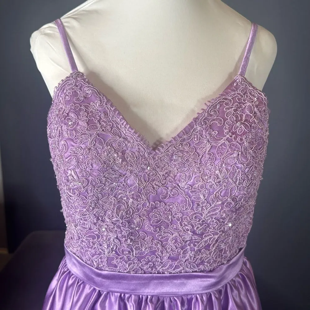 Women’s Purple Spaghetti Strap FullLength Satin Lace Appliqué Party Dress Size 6 Purple - Image 2