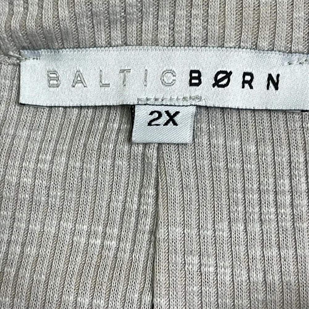 Baltic Born Henley Gray Button-Up drop shoulder long Sleeve Top size 2X - Image 5