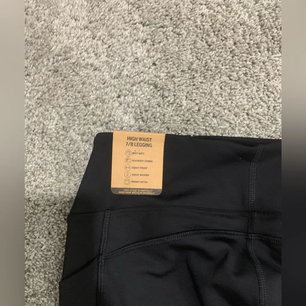 PINK Victoria's Secret Black Leggings - Image 4