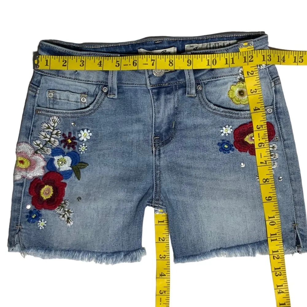 Indigo Rein Jean Shorts Embroidered Boho Flower Frayed Retro Hippy Junior SZ 3 - Image 5