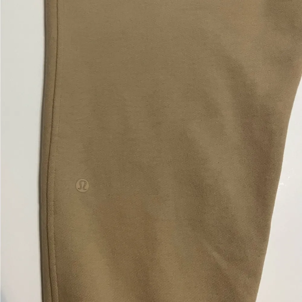 lululemon athletica Scuba High-Rise Jogger Fleece 28” Trench -Size 16 - Image 9