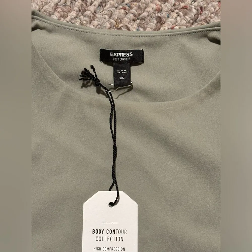 NWT Express Body Contour High Compression High Neck Cropped Tank Sage- Size XS - Image 8