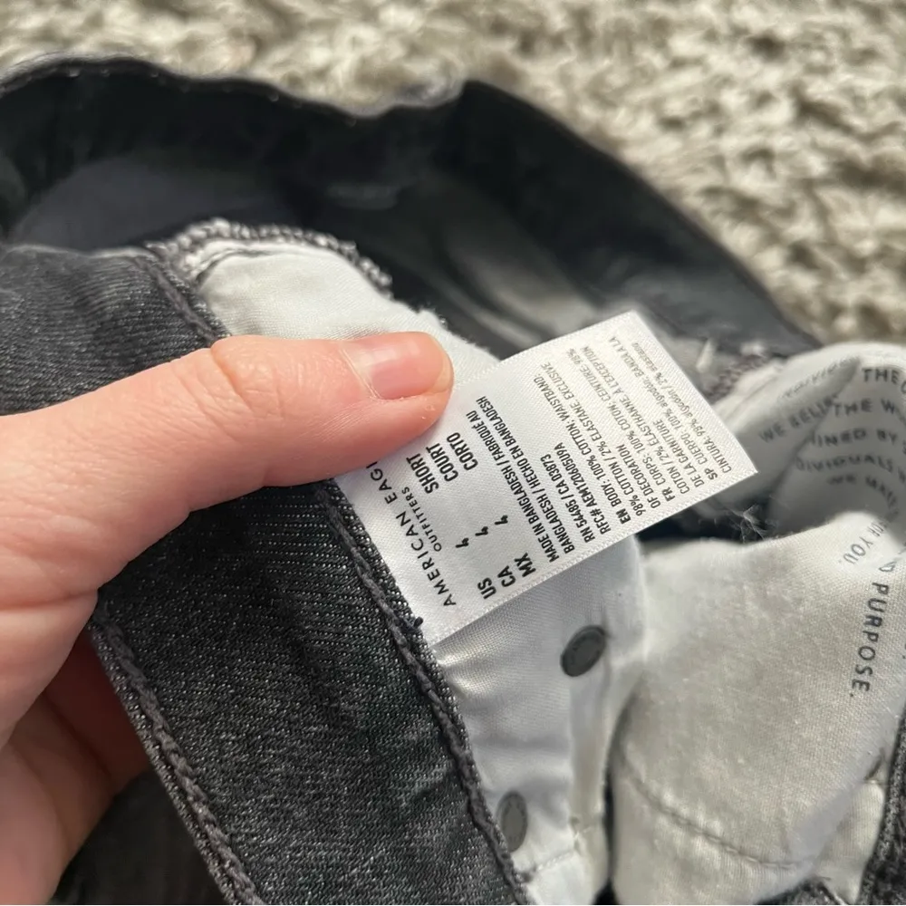 American Eagle high rise 90s boyfriend distressed black jeans size 4s - Image 8