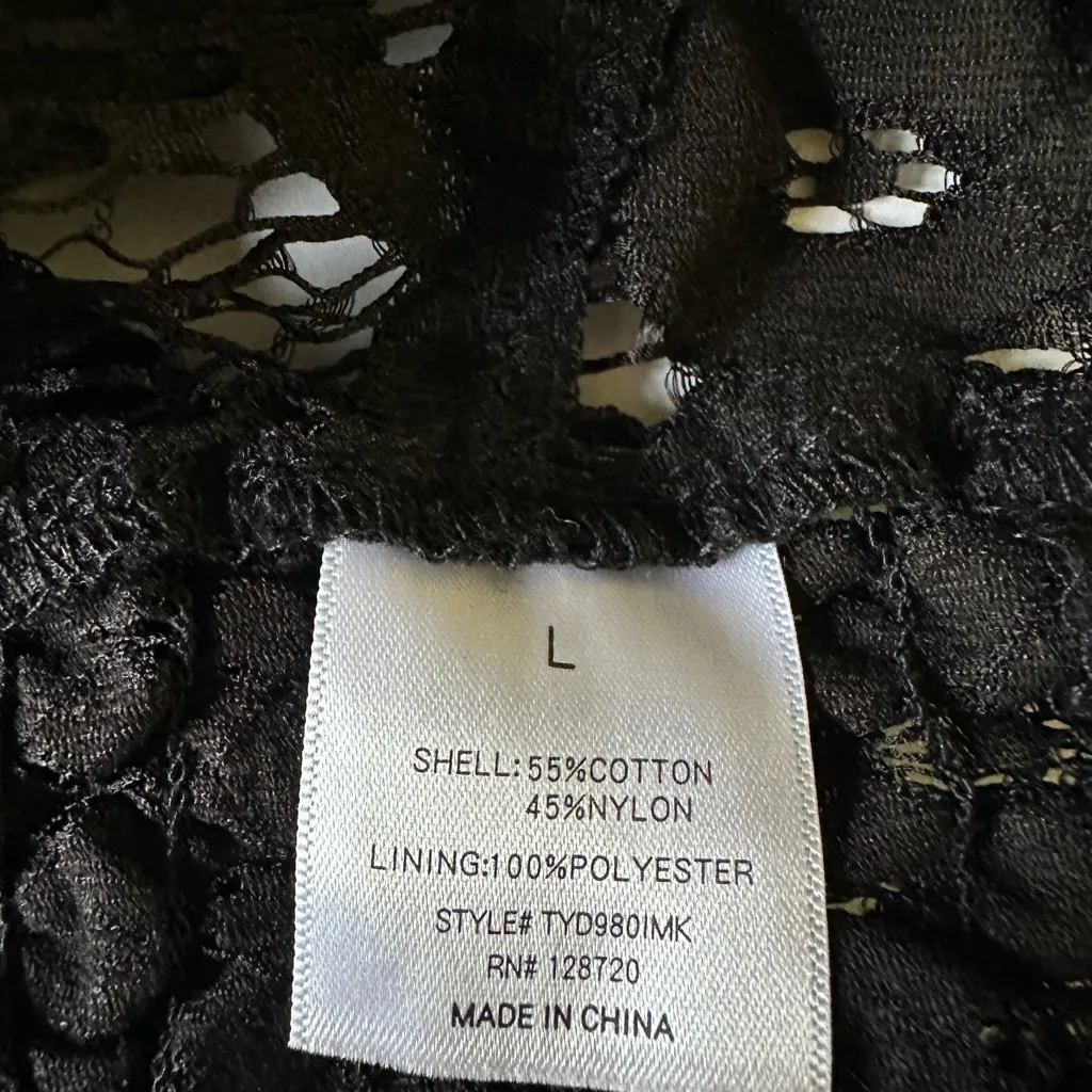 Francesca Collections Top Black Lace Bralette Sz Large - Image 4