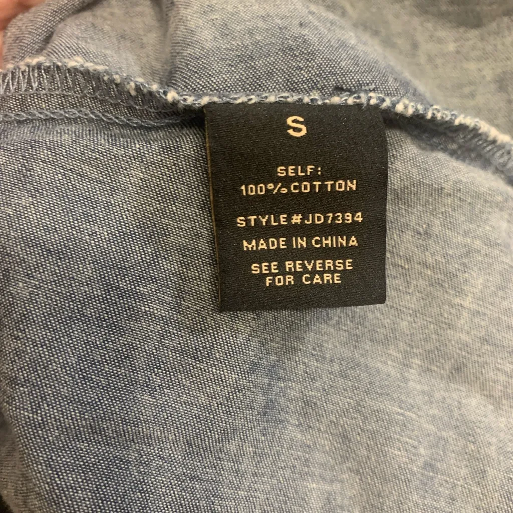 NWT Flying Tomato Los Angles Acid Wash Denim Like Flutter Small Dress.      2751 - Image 5