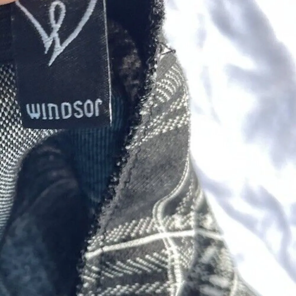 Windsor Black White Plaid Knit Slit High Rise Mini Skirt Women’s Sz Small - Image 10