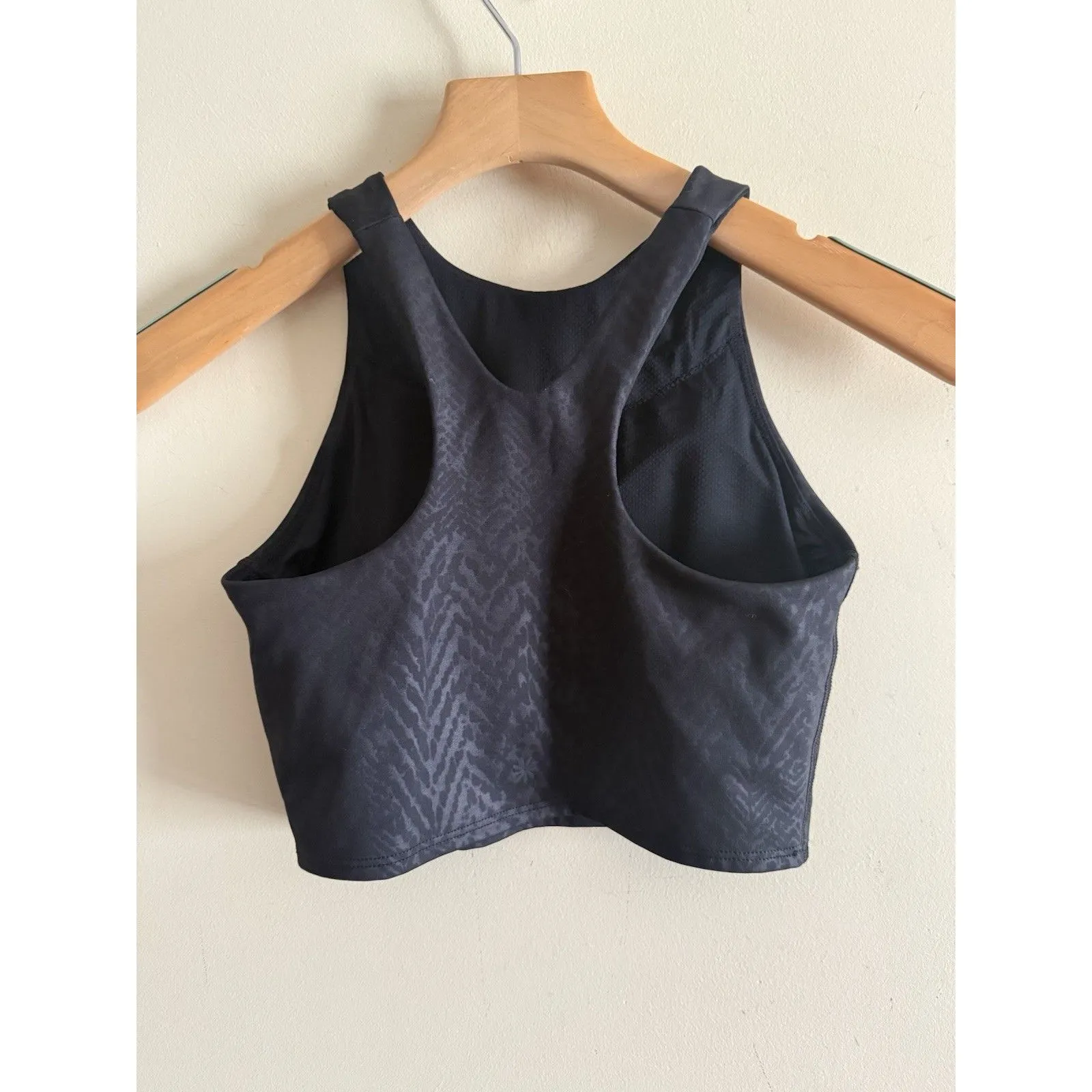 Athleta Black On Black Animal Print Conscious Crop‎ Tank Sport Bra Embossed XS - Image 2