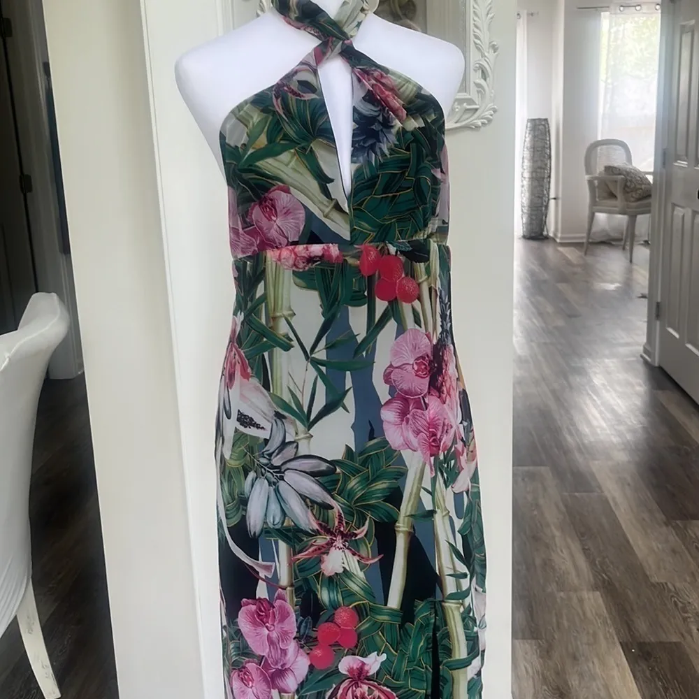 Venus halter maxi dress size 10 medium tropical floral print vacation cruise - Image 2