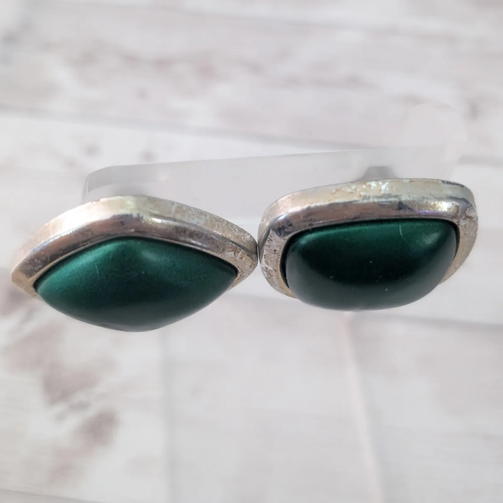 Vintage Clip On Earrings Very Large Green & Gold Tone - Image 3