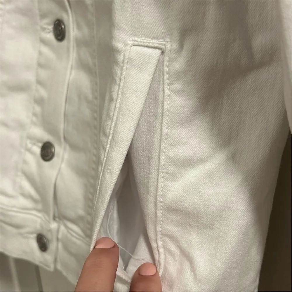 Lands' End Women's White Denim Jean Jacket Size M Casual Formal w/ Side … - Image 8