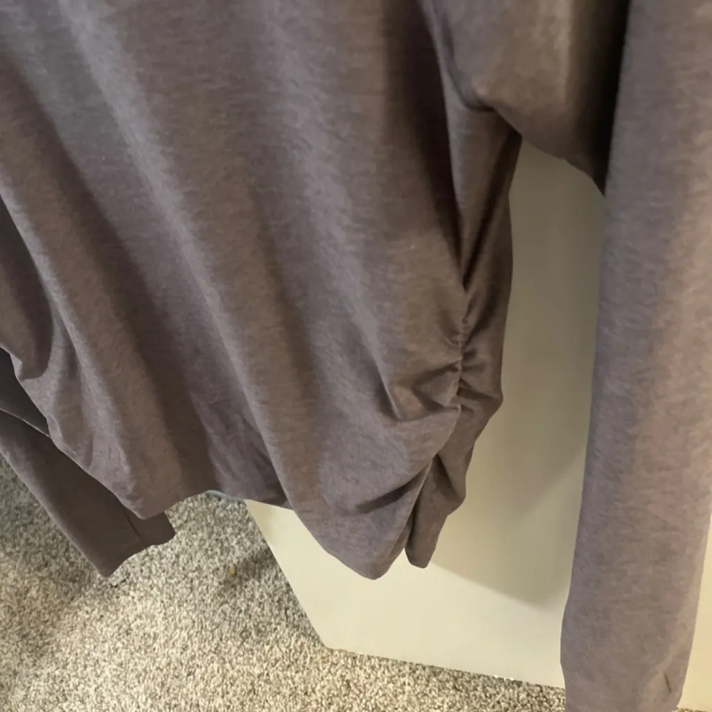 Beyond yoga, Spacedye fit your shired  long sleeve top new size medium - Image 3