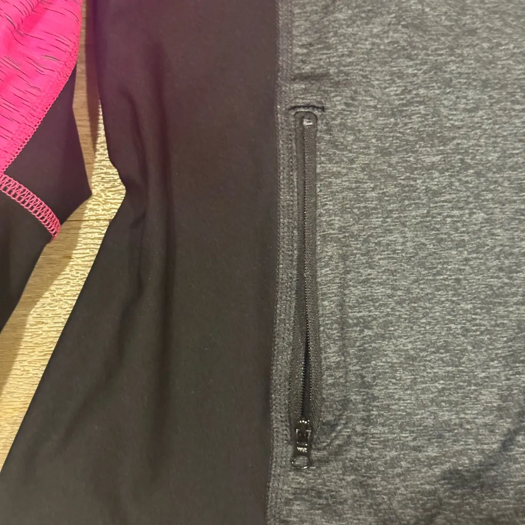 Xersion  Athletic Full Zip Jacket Size Large - Image 2