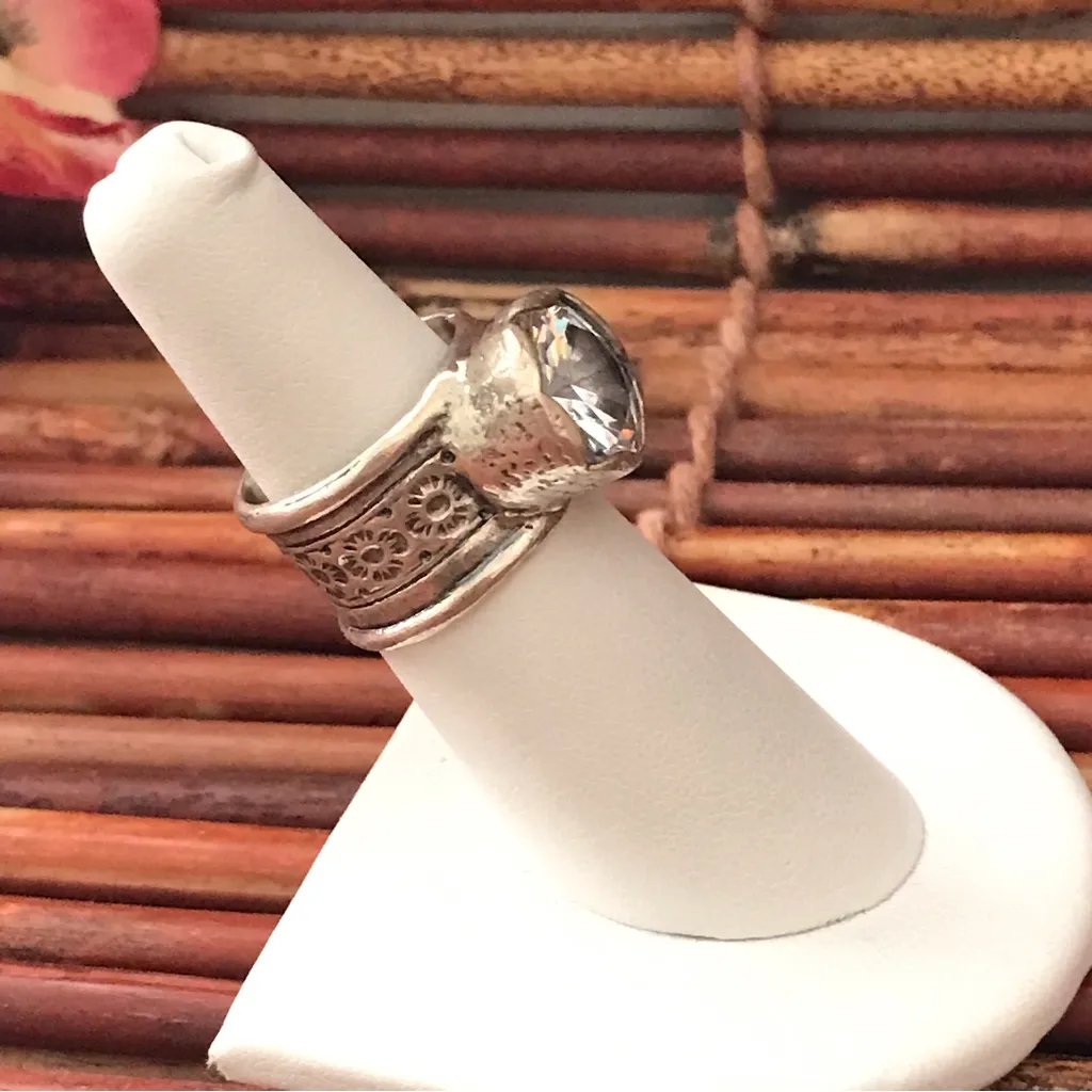 Silpada Sterling Silver Solitaire Cubic Zirconia Ring Size 6 - Image 4