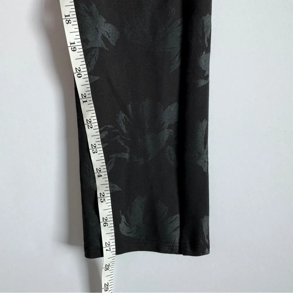 Soft Surroundings SoftEssential Ponte Leggings Black Rose Foil Size Medium - Image 8