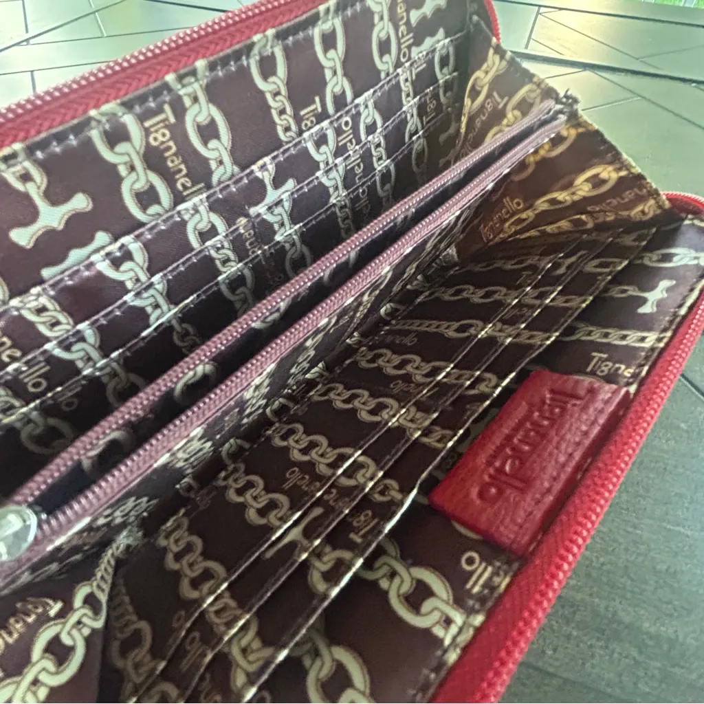 Tignanello red leather zip around wallet retro chic old money pebbled - Image 4