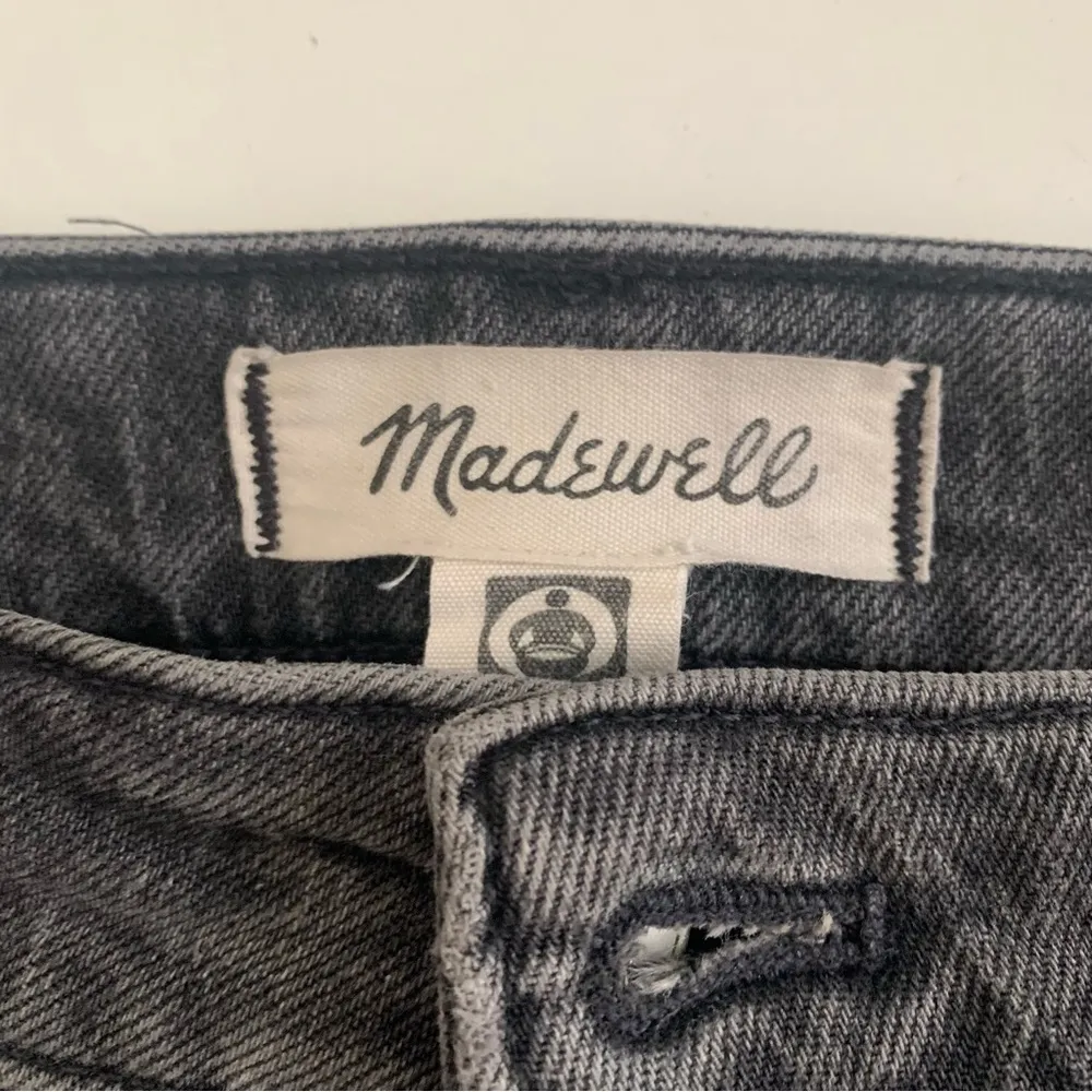 EUC  The Perfect Vintage High Rise Black Jeans Size 26 - Image 2