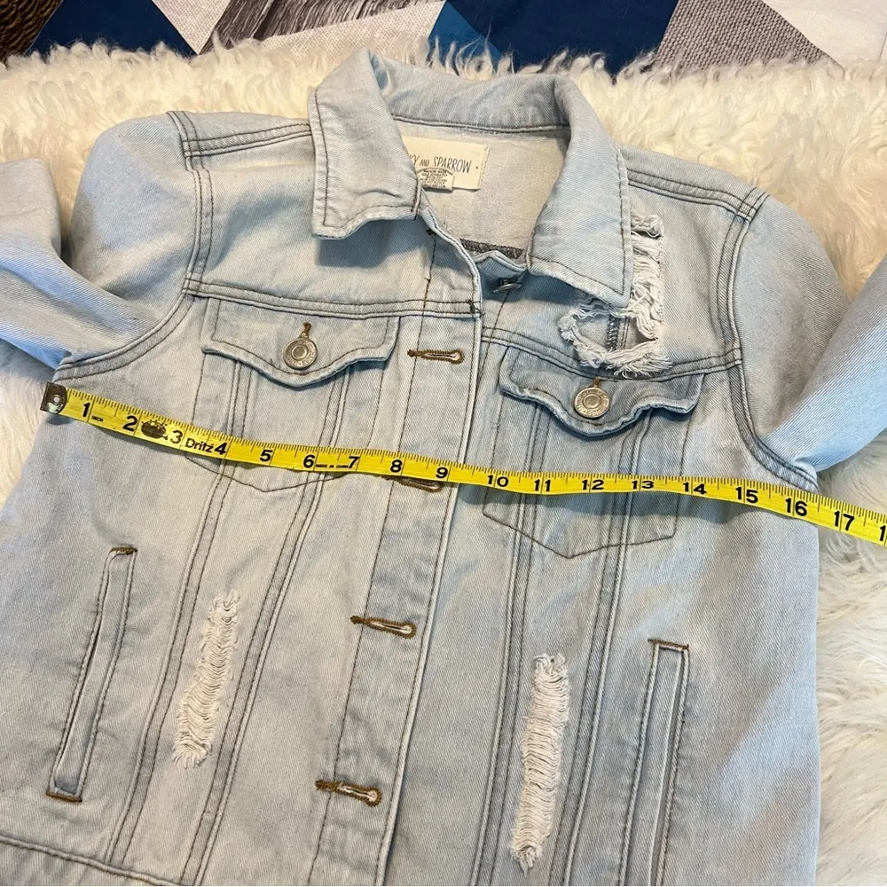 Sky and Sparrow Distressed  Denim Jean Jacket Light Wash Size Small - Image 5