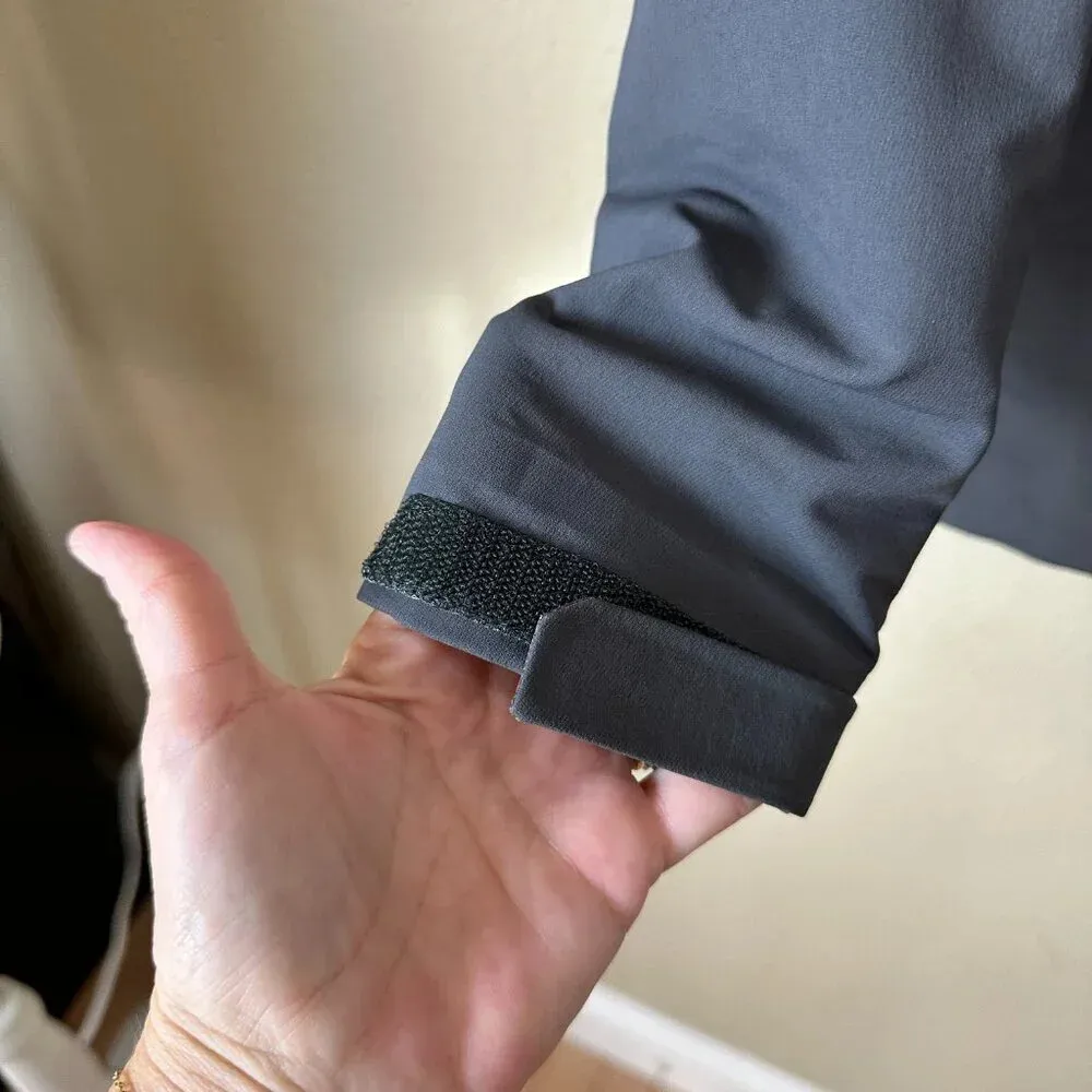 PATAGONIA Full Zip Forge Grey with Pink Jacket Rain Coat Size Large - Image 6