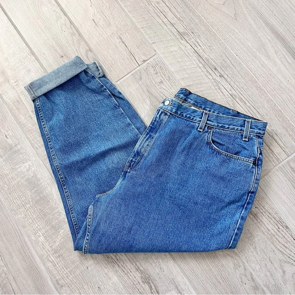 Vintage Y2K Levi 550 Relaxed Fit Tapered Leg women's size W24 M - Image 4