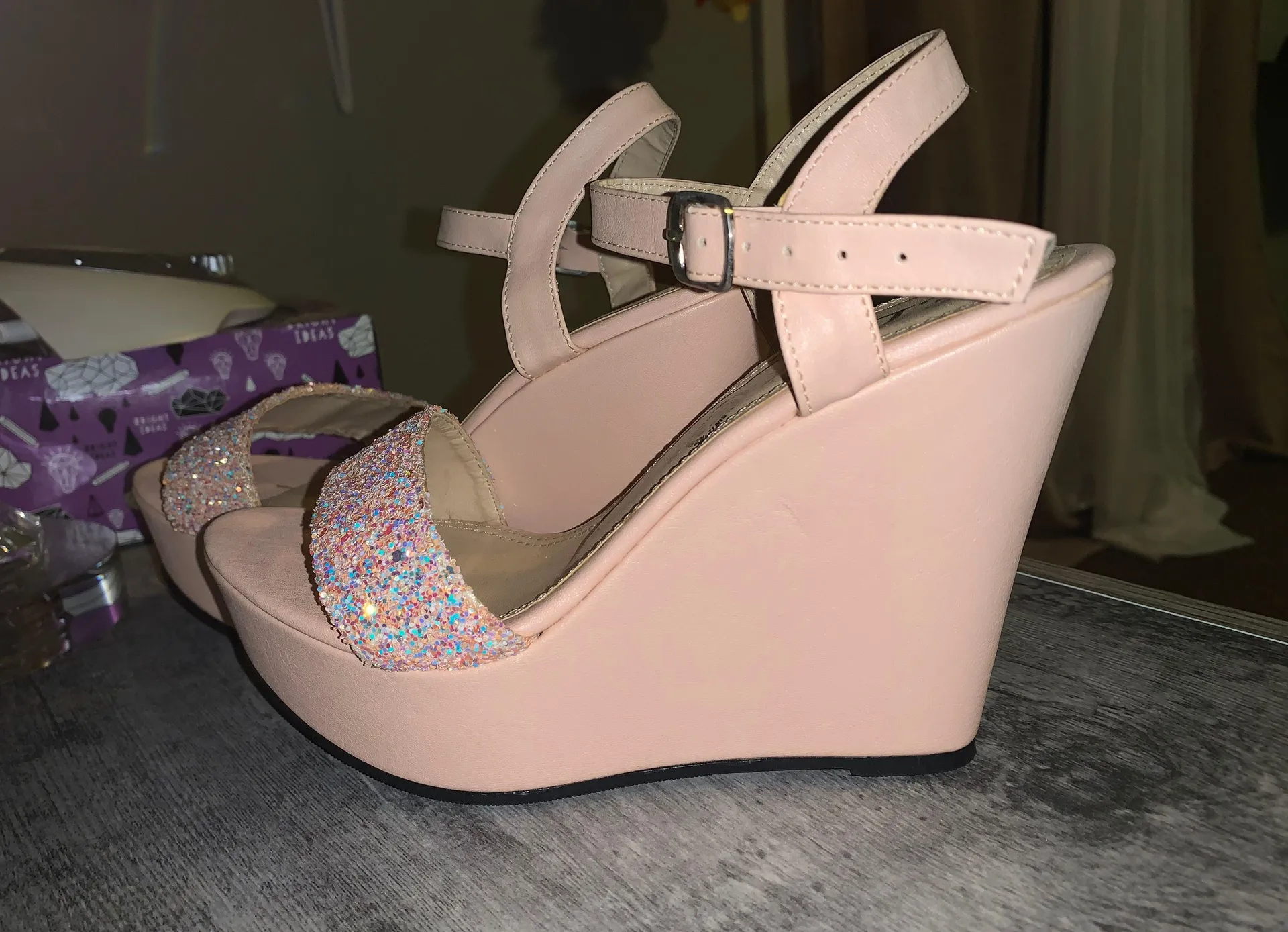 Soft Pink Platform Heel Size 5 - Image 2