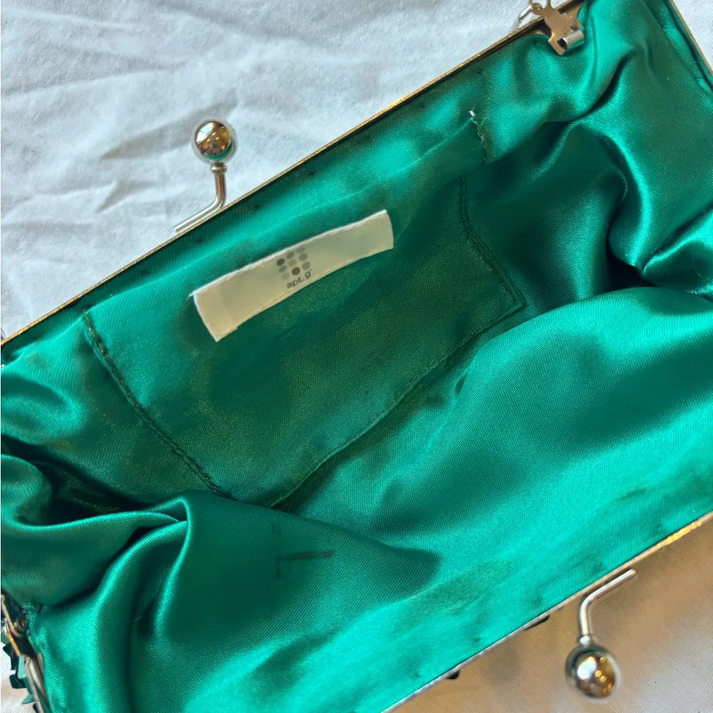 Apt. 9  Emerald teal  Sequin shoulder bag with chain strap - Image 3