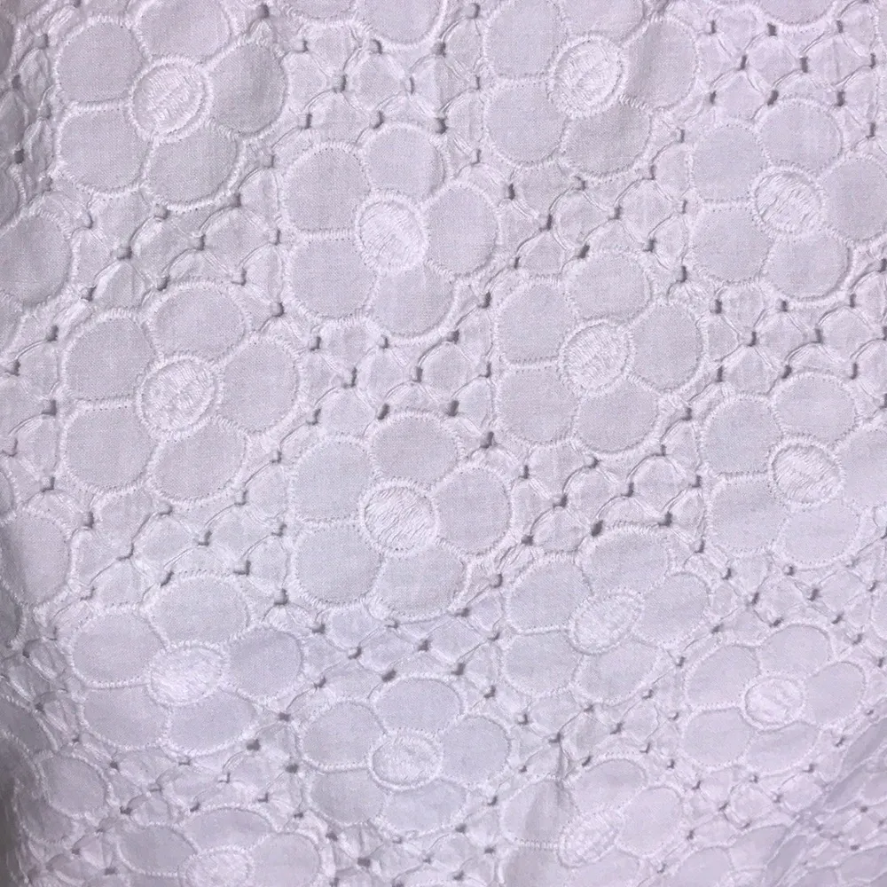 Lilly Pulitzer Lux Top Daisy Eyelet Resort White - Image 5